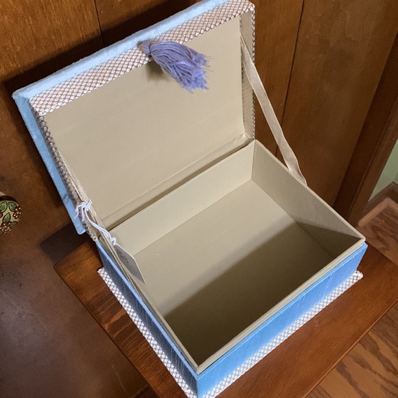 DAISY FUENTES - Gorgeous Blue Jeweled Jewelry Box - Picture 6 of 16